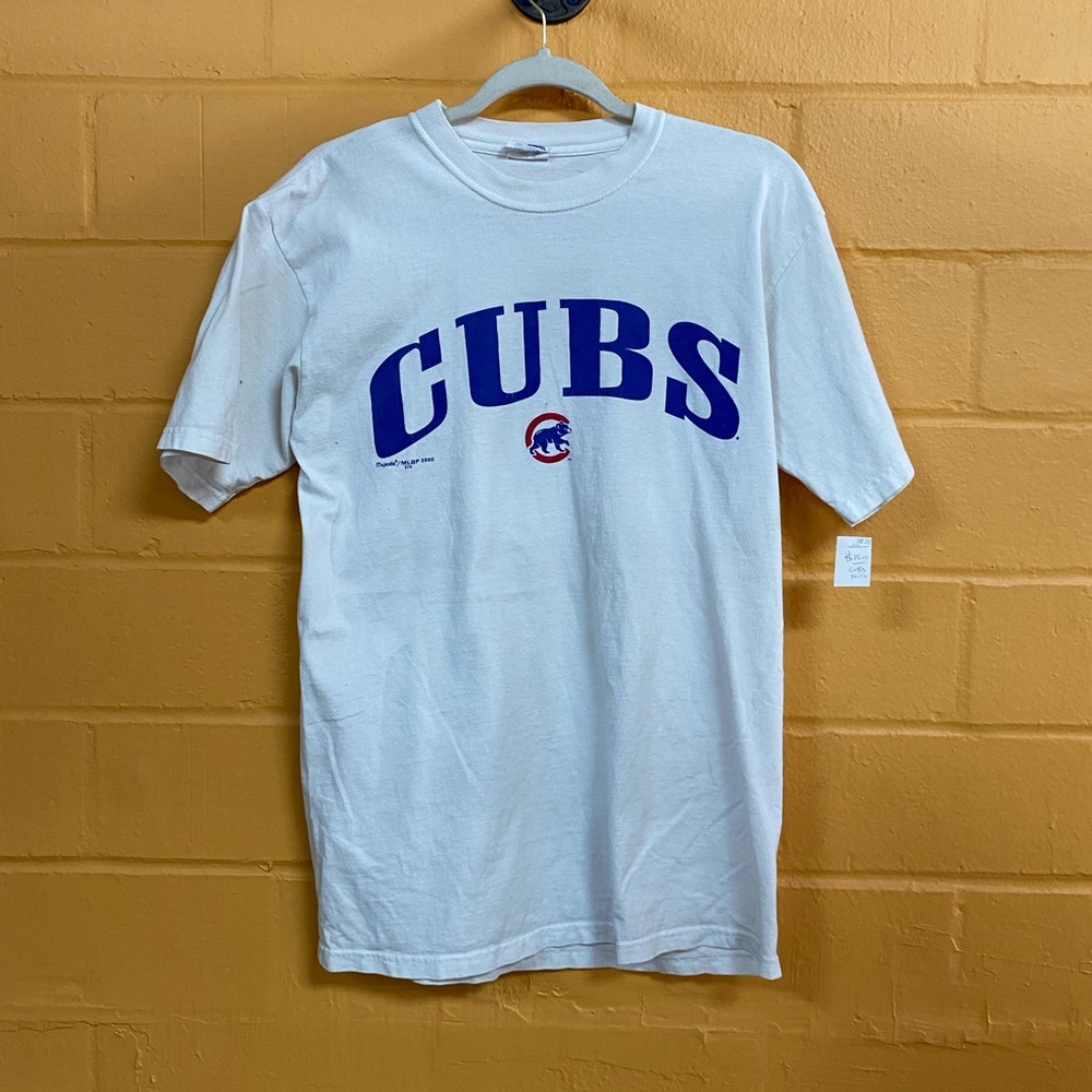 Vintage Chicago Cubs shirt